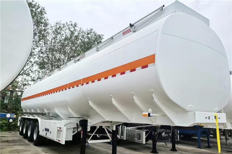TITAN 4 Axle Fuel Tanker Trailer for Sale In Guyana - Semi-trailer tangki: gambar 2 TITAN 4 Axle Fuel Tanker Trailer for Sale In Guyana - Semi-trailer tangki: gambar 2