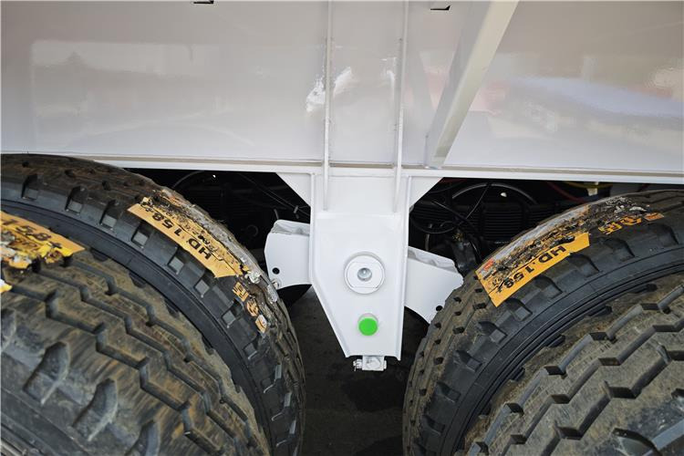 TITAN 4 Axle Livestock Truck Trailer for Sale In Guam - Semi-trailer pengangkut hewan: gambar 3 TITAN 4 Axle Livestock Truck Trailer for Sale In Guam - Semi-trailer pengangkut hewan: gambar 3