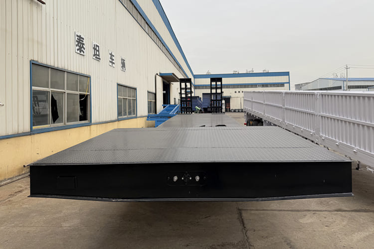 TITAN 4 Axle Lowbed Trailer for Sale in Mali - Semi-trailer low bed: gambar 3 TITAN 4 Axle Lowbed Trailer for Sale in Mali - Semi-trailer low bed: gambar 3