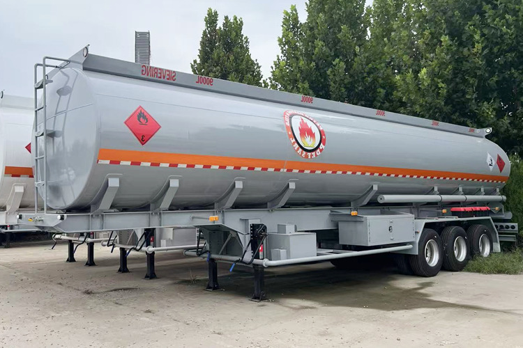 TITAN 45000 Liters Fuel Tanker Trailer for sale in Tanzania - Semi-trailer tangki: gambar 1 TITAN 45000 Liters Fuel Tanker Trailer for sale in Tanzania - Semi-trailer tangki: gambar 1