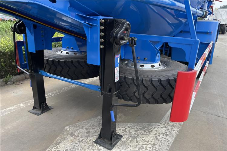 TITAN 50 Ton Cement Tanker Trailer for Sale In Uae - Semi-trailer tangki: gambar 3 TITAN 50 Ton Cement Tanker Trailer for Sale In Uae - Semi-trailer tangki: gambar 3