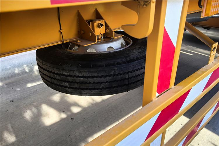 TITAN 6 Axle 62m Extendable Trailer for Sale In Ghana - Semi-trailer flatbed: gambar 5 TITAN 6 Axle 62m Extendable Trailer for Sale In Ghana - Semi-trailer flatbed: gambar 5