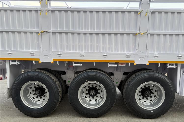 TITAN 80 Ton Fence Cargo Trailer for Sale In Mali - Semi-trailer pengangkut hewan: gambar 5 TITAN 80 Ton Fence Cargo Trailer for Sale In Mali - Semi-trailer pengangkut hewan: gambar 5