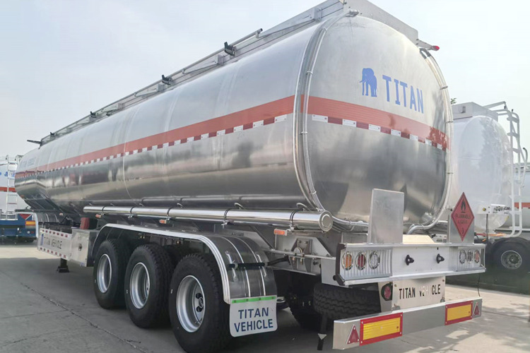 TITAN Aluminum Fuel Tanker Trailer for Sale in Saudi Arabia - Semi-trailer tangki: gambar 4 TITAN Aluminum Fuel Tanker Trailer for Sale in Saudi Arabia - Semi-trailer tangki: gambar 4
