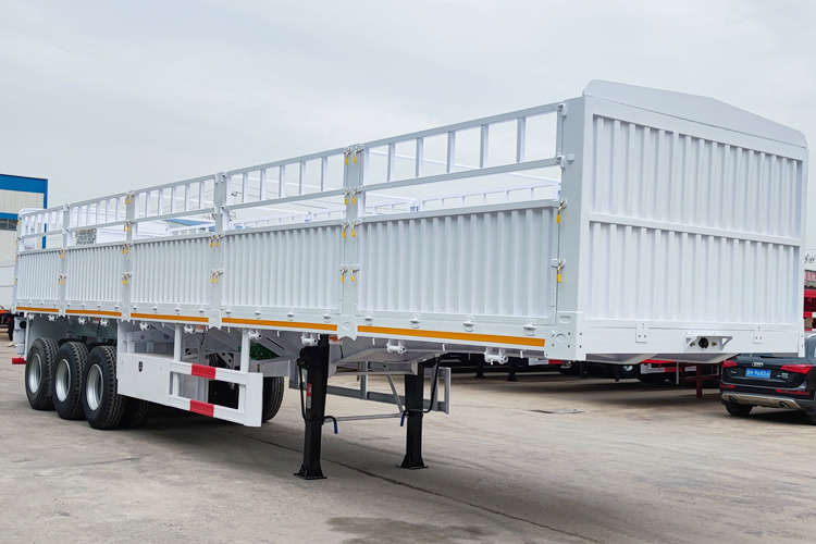 TITAN Cargo Trailer for Sale in Saudi Arabia - Semi-trailer pengangkut hewan: gambar 2 TITAN Cargo Trailer for Sale in Saudi Arabia - Semi-trailer pengangkut hewan: gambar 2
