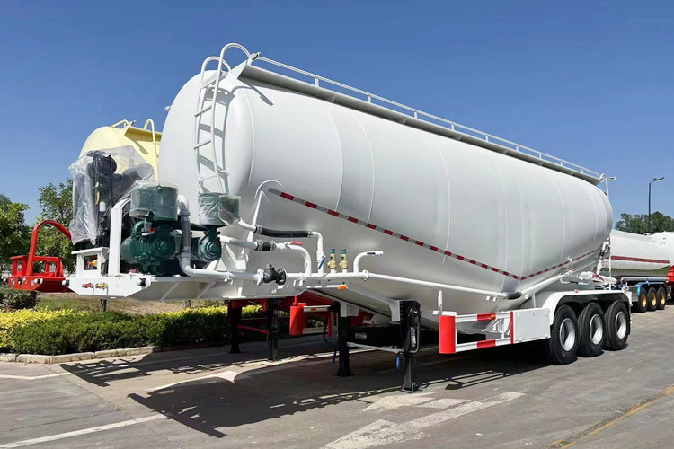 TITAN Cement Tanker for Sale in Ugandan - Semi-trailer tangki: gambar 1 TITAN Cement Tanker for Sale in Ugandan - Semi-trailer tangki: gambar 1