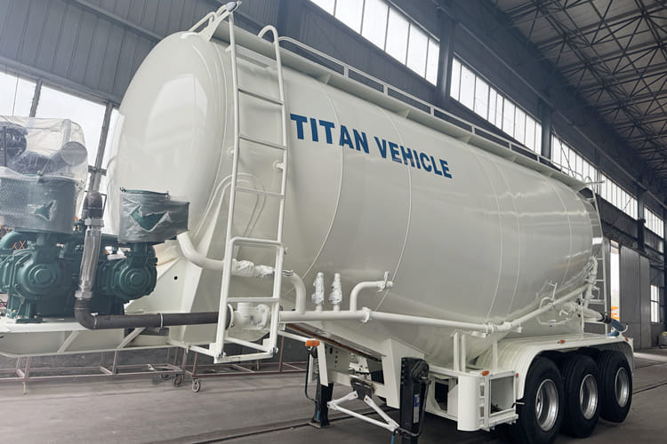 TITAN Dry Bulk Tanker Trailer for Sale in Saudi Arabia - Semi-trailer tangki: gambar 1 TITAN Dry Bulk Tanker Trailer for Sale in Saudi Arabia - Semi-trailer tangki: gambar 1