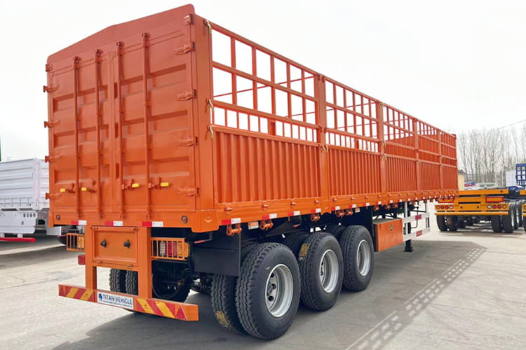 TITAN Fence Trailer for Sale in Saudi Arabia - Semi-trailer pengangkut hewan: gambar 2 TITAN Fence Trailer for Sale in Saudi Arabia - Semi-trailer pengangkut hewan: gambar 2