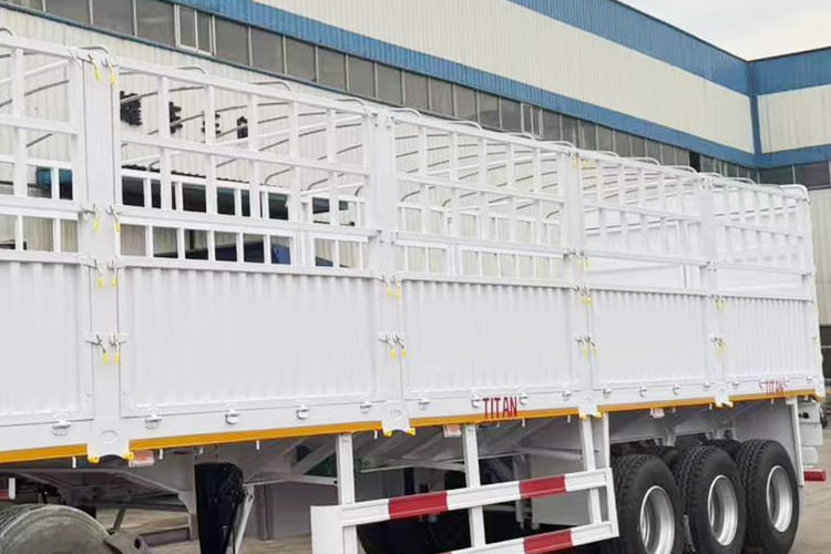 TITAN Livestock Fence Semi Trailer for Sale in Malawi - Semi-trailer pengangkut hewan: gambar 3 TITAN Livestock Fence Semi Trailer for Sale in Malawi - Semi-trailer pengangkut hewan: gambar 3