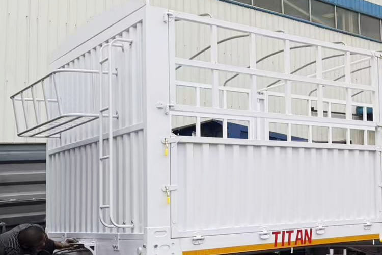 TITAN Livestock Fence Semi Trailer for Sale in Malawi - Semi-trailer pengangkut hewan: gambar 4 TITAN Livestock Fence Semi Trailer for Sale in Malawi - Semi-trailer pengangkut hewan: gambar 4
