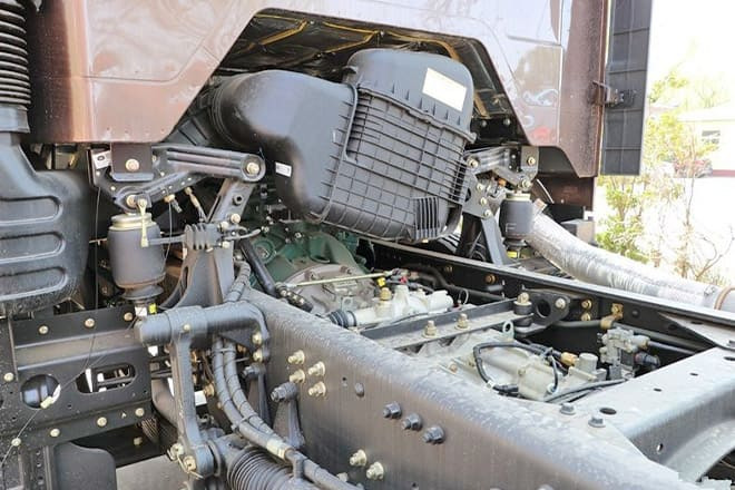 FAWA FAW Truck J6P New Model for Sale in Sierra Leone - Tractor head: gambar 2 FAWA FAW Truck J6P New Model for Sale in Sierra Leone - Tractor head: gambar 2