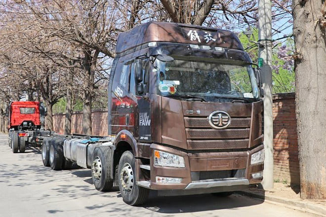 FAWA FAW Truck J6P New Model for Sale in Sierra Leone - Tractor head: gambar 1 FAWA FAW Truck J6P New Model for Sale in Sierra Leone - Tractor head: gambar 1