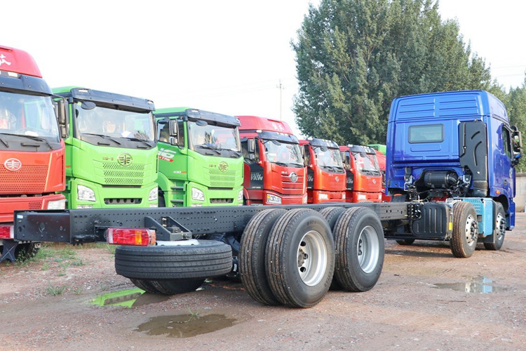 FOTON Foton 8x4 Tractor Head for Sale in Zambia - Tractor head: gambar 5 FOTON Foton 8x4 Tractor Head for Sale in Zambia - Tractor head: gambar 5