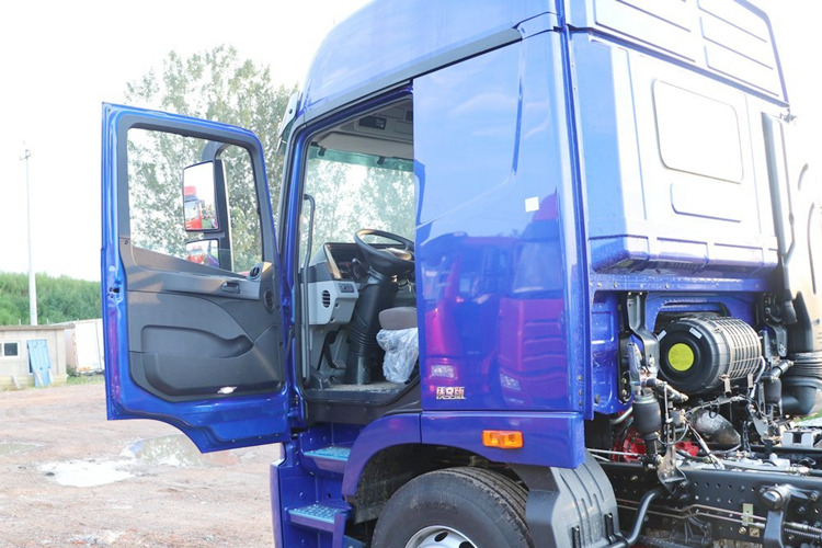 FOTON Foton 8x4 Tractor Head for Sale in Zambia - Tractor head: gambar 4 FOTON Foton 8x4 Tractor Head for Sale in Zambia - Tractor head: gambar 4