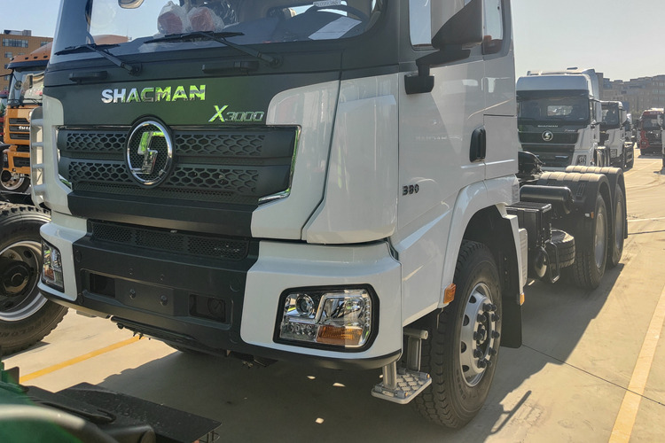 SHACMAN Second Hand Shacman Tractor Trailer for Sale in Malawi - Tractor head: gambar 2 SHACMAN Second Hand Shacman Tractor Trailer for Sale in Malawi - Tractor head: gambar 2