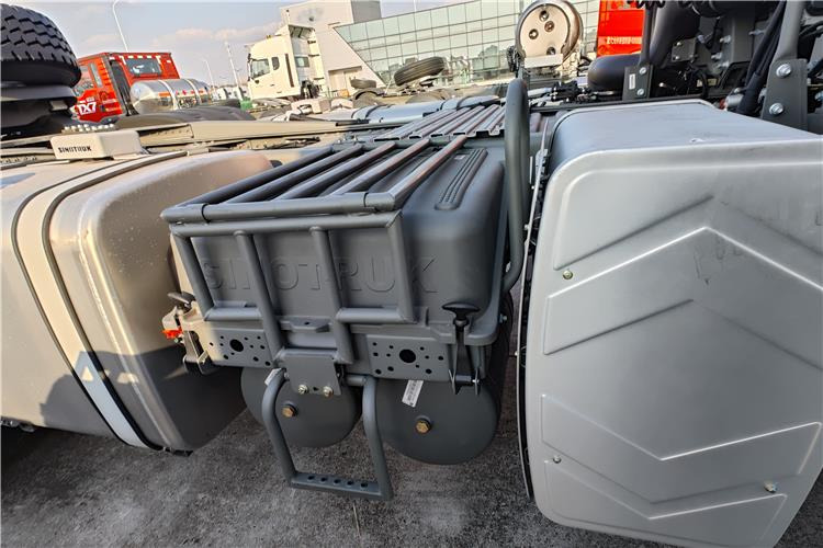 Tractor head baru SINOTRUK Sitrak T7H 430HP Truck Head Price for Sale In Zimbabwe Harare: gambar 7 Tractor head baru SINOTRUK Sitrak T7H 430HP Truck Head Price for Sale In Zimbabwe Harare: gambar 7