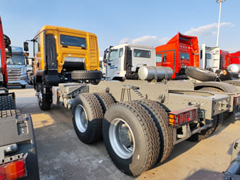 SINOTRUK TX380 Sinotruck for Sale in Ghana - Tractor head: gambar 3 SINOTRUK TX380 Sinotruck for Sale in Ghana - Tractor head: gambar 3