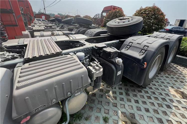 SINOTRUK Used Sitrak Truck Head for Sale In Guinea - Tractor head: gambar 4 SINOTRUK Used Sitrak Truck Head for Sale In Guinea - Tractor head: gambar 4