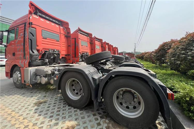 SINOTRUK Used Sitrak Truck Head for Sale In Guinea - Tractor head: gambar 5 SINOTRUK Used Sitrak Truck Head for Sale In Guinea - Tractor head: gambar 5