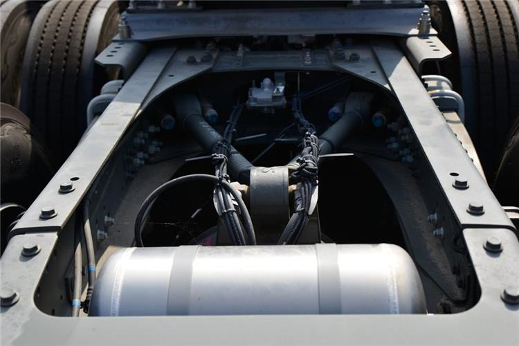 Sinotruk Used Sitrak G7 510HP 10 Wheeler Tractor Truck for Sale In Guyana - Tractor head: gambar 5 Sinotruk Used Sitrak G7 510HP 10 Wheeler Tractor Truck for Sale In Guyana - Tractor head: gambar 5