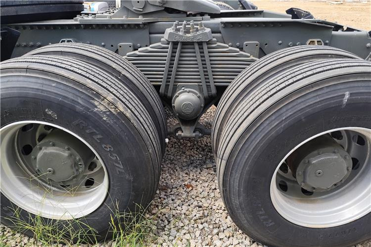 Sinotruk Used Sitrak Tractor Truck 6x4 for Sale In Uganda - Tractor head: gambar 4 Sinotruk Used Sitrak Tractor Truck 6x4 for Sale In Uganda - Tractor head: gambar 4