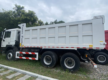 SHACMAN Shacman Tipper Truck F3000 for Sale in Nigeria - Truk: gambar 1 SHACMAN Shacman Tipper Truck F3000 for Sale in Nigeria - Truk: gambar 1
