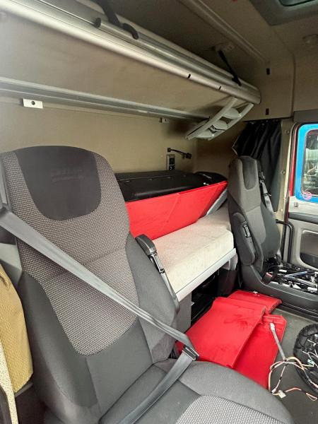DAF XF105-460 Rouge - Kabin untuk Truk: gambar 3 DAF XF105-460 Rouge - Kabin untuk Truk: gambar 3