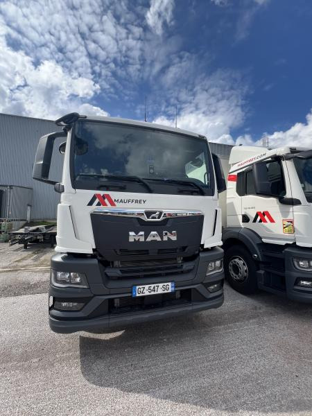 MAN TGS 26.440 - Truk box: gambar 2 MAN TGS 26.440 - Truk box: gambar 2