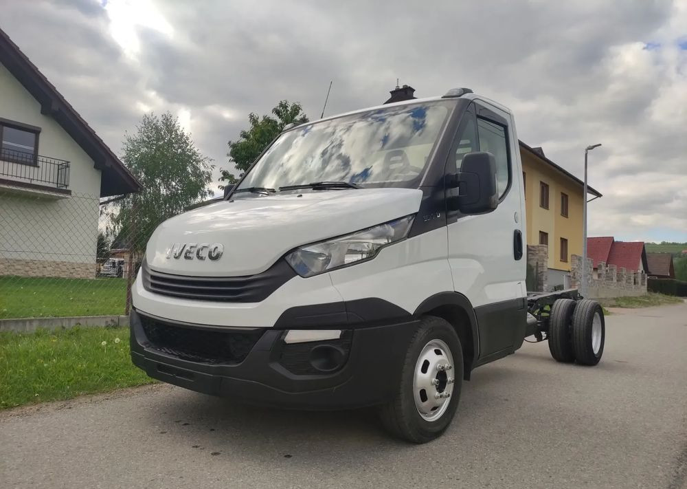 Iveco DAILY 35c14 2.3 hpi rama do zabudowy, - Truk sasis: gambar 2 Iveco DAILY 35c14 2.3 hpi rama do zabudowy, - Truk sasis: gambar 2