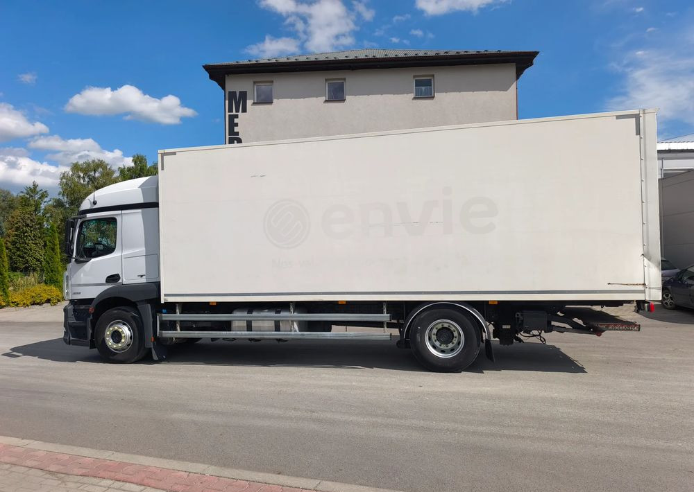 Mercedes-Benz ACTROS 18.360 kontener 18 p , winda - Truk box: gambar 3 Mercedes-Benz ACTROS 18.360 kontener 18 p , winda - Truk box: gambar 3