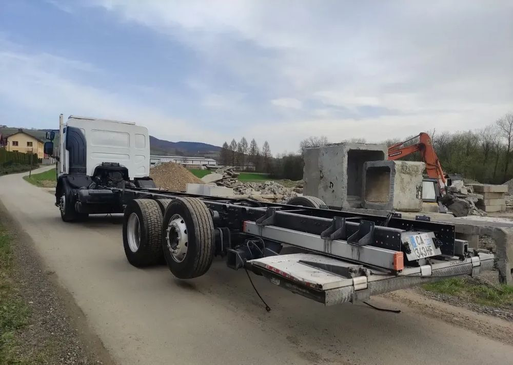 Renault Premium 26.380 Dxi 6x2 rama do zabudowy - Truk sasis: gambar 4 Renault Premium 26.380 Dxi 6x2 rama do zabudowy - Truk sasis: gambar 4