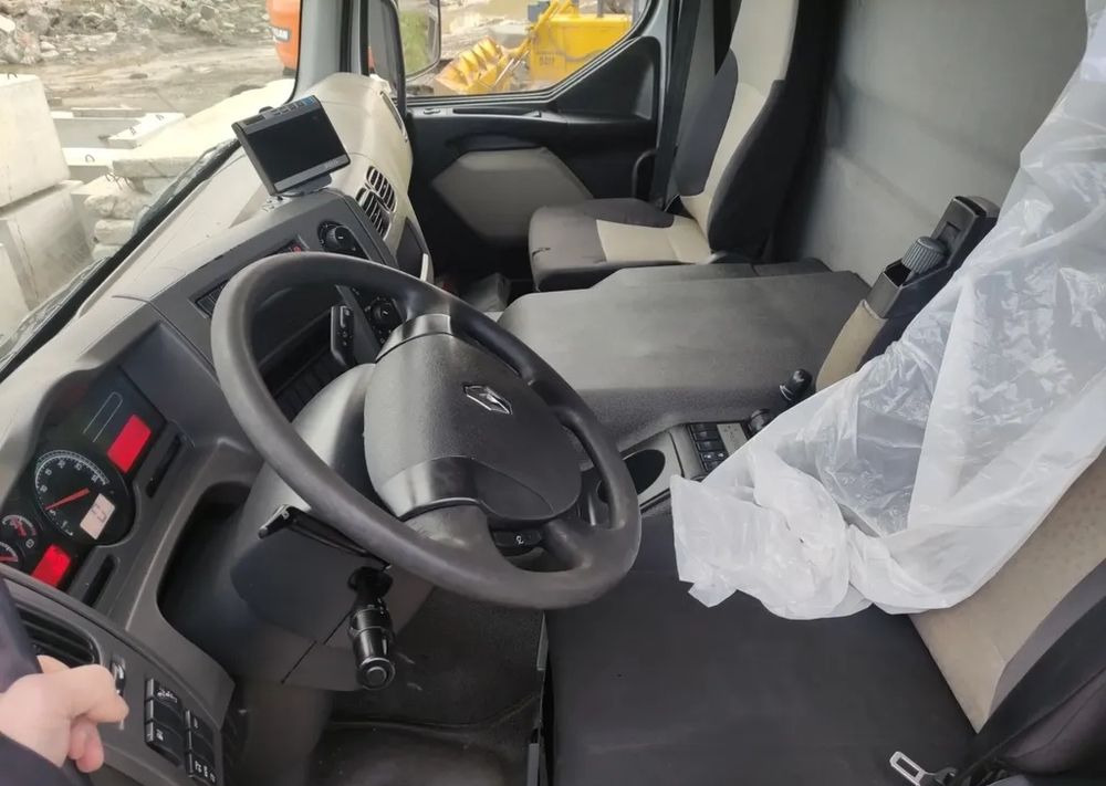 Renault Premium 26.380 Dxi 6x2 rama do zabudowy - Truk sasis: gambar 5 Renault Premium 26.380 Dxi 6x2 rama do zabudowy - Truk sasis: gambar 5