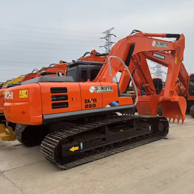2022 Hitachi ZX250 - Ekskavator perayap: gambar 2 2022 Hitachi ZX250 - Ekskavator perayap: gambar 2