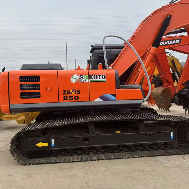 2022 Hitachi ZX250 - Ekskavator perayap: gambar 1 2022 Hitachi ZX250 - Ekskavator perayap: gambar 1