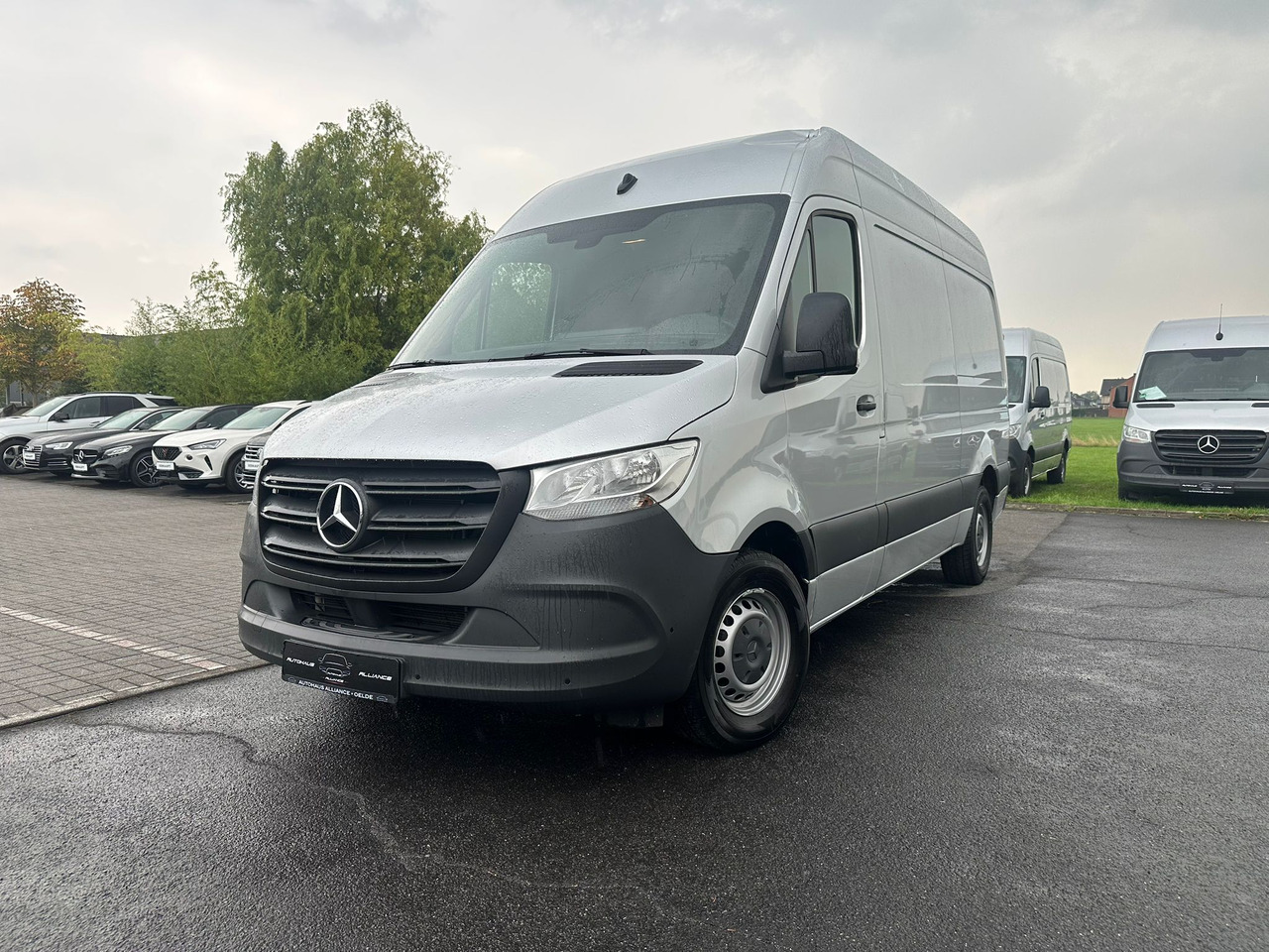 Mercedes Benz Sprinter - Van panel: gambar 1 Mercedes Benz Sprinter - Van panel: gambar 1