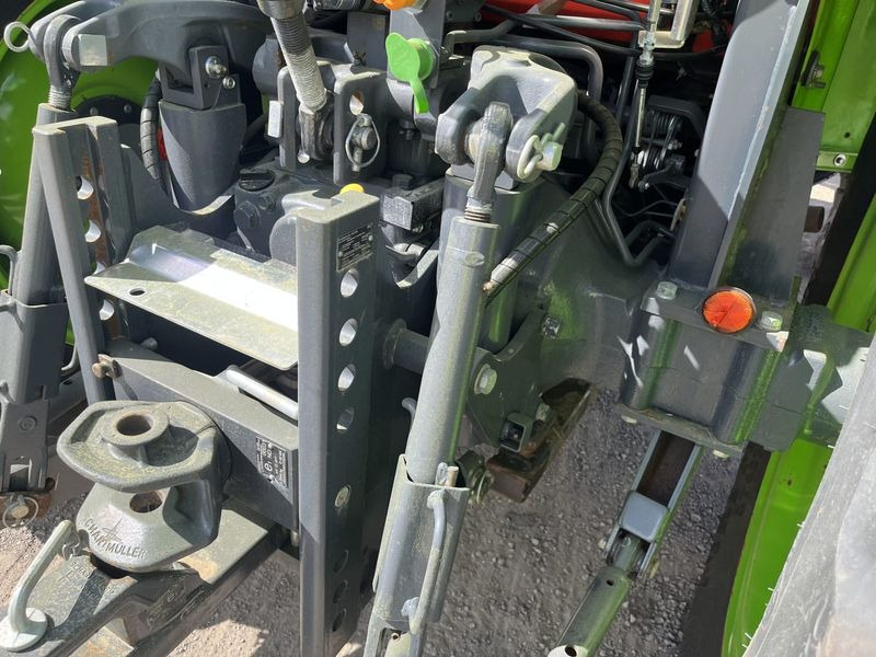 KUBOTA M5111 LP - Traktor: gambar 5 KUBOTA M5111 LP - Traktor: gambar 5