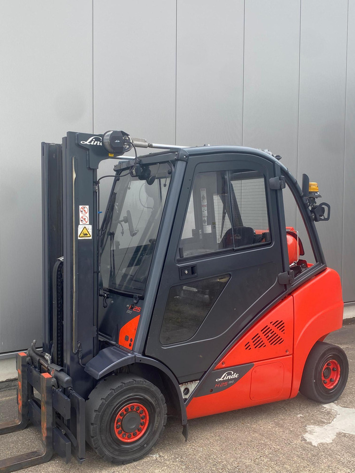 Linde Linde H 25 T - 6-372 h - Seitenschieber - - Forklift LPG: gambar 1 Linde Linde H 25 T - 6-372 h - Seitenschieber - - Forklift LPG: gambar 1
