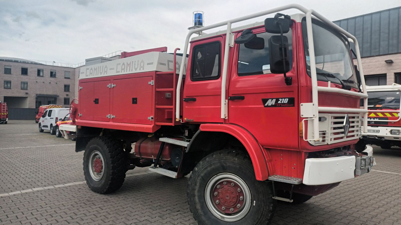 A vendre RENAULT M210 camion pompier feux de forêt - Truk pemadam kebakaran: gambar 3 A vendre RENAULT M210 camion pompier feux de forêt - Truk pemadam kebakaran: gambar 3