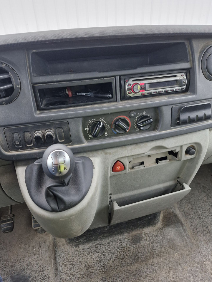 Renault Mascott 3.5T- 3 places avec benne basculante hydrau - Van jungkit: gambar 5 Renault Mascott 3.5T- 3 places avec benne basculante hydrau - Van jungkit: gambar 5
