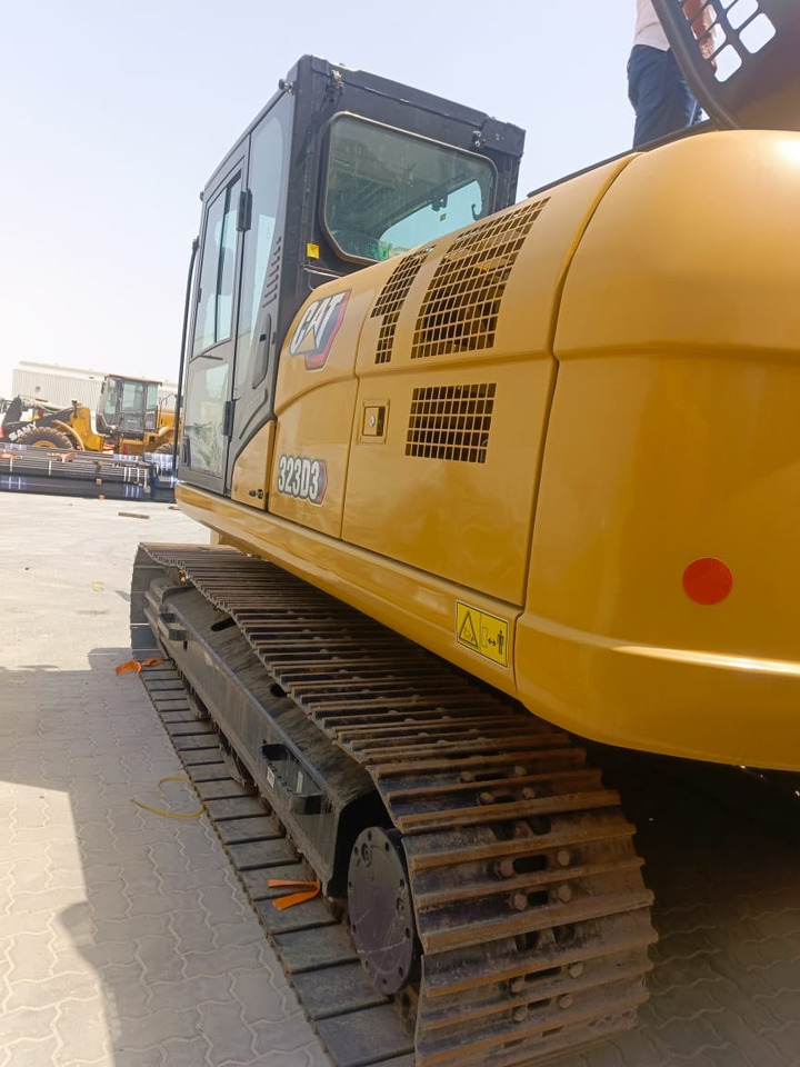 Ekskavator baru CATERPILLAR 323D3: gambar 9