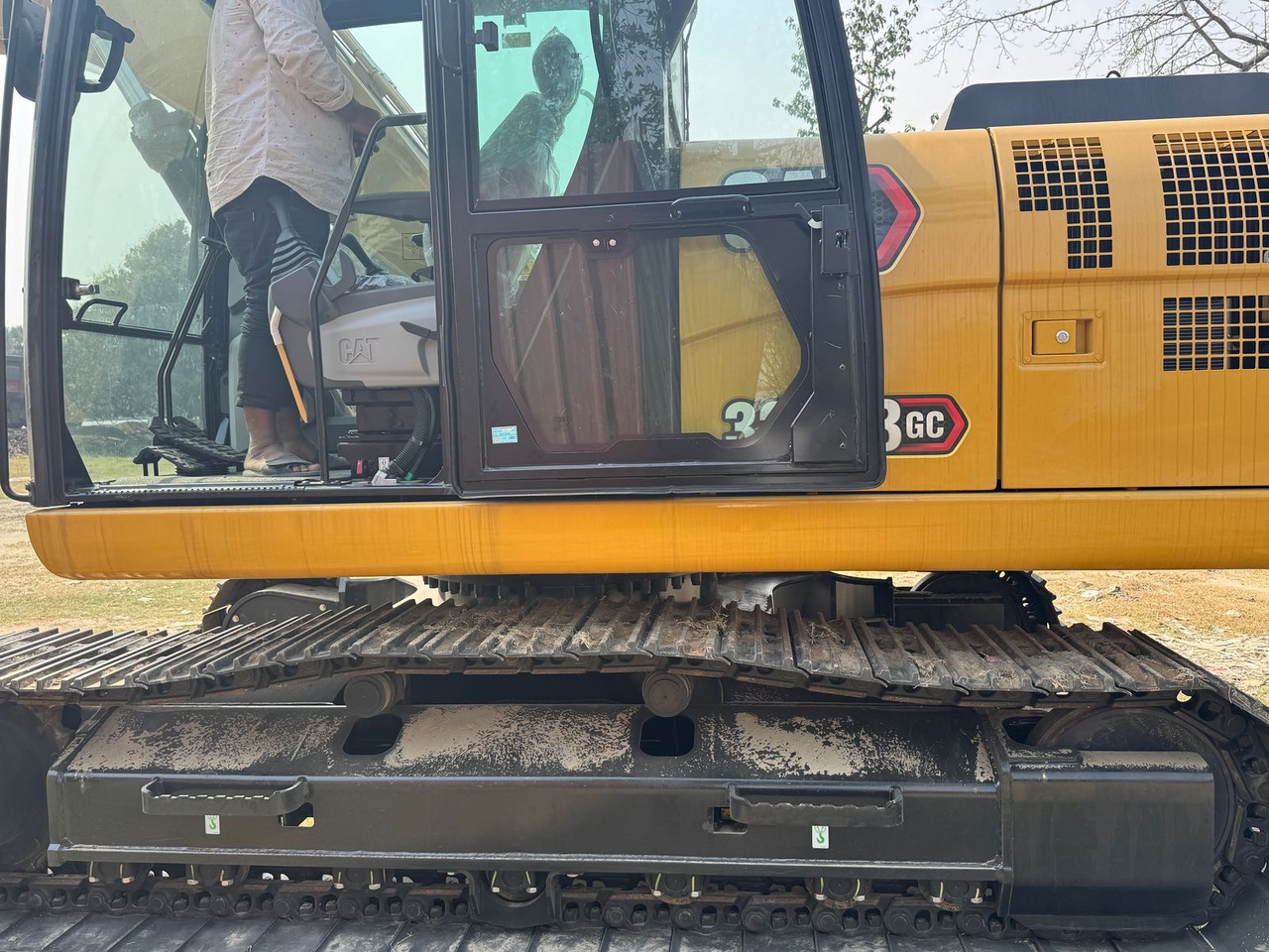 CATERPILLAR 323GC - Ekskavator perayap: gambar 3 CATERPILLAR 323GC - Ekskavator perayap: gambar 3