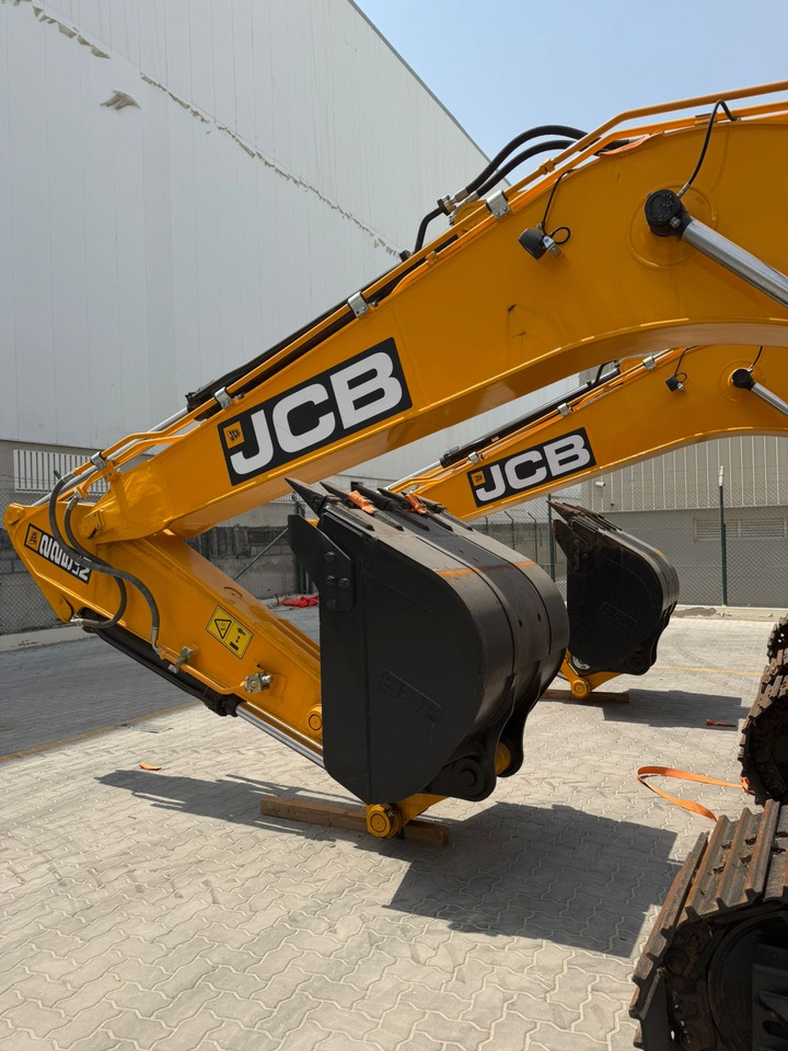 Ekskavator JCB 225: gambar 8