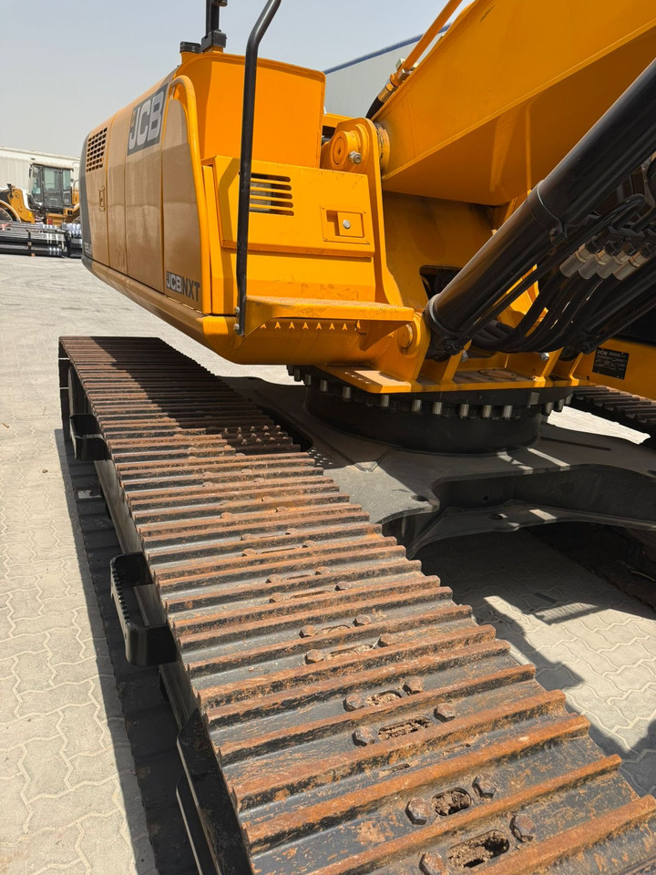 Ekskavator JCB 225: gambar 6