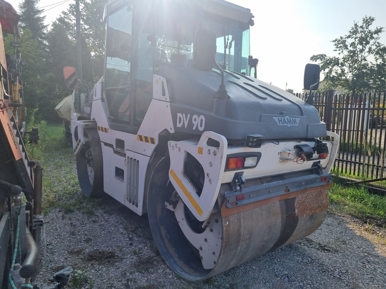 HAMM DV 90 VV - Roller jalan: gambar 1 HAMM DV 90 VV - Roller jalan: gambar 1