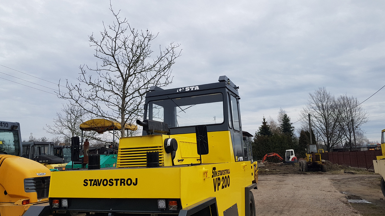 Stavostroj Remasz VP200 - Roller pneumatik: gambar 2 Stavostroj Remasz VP200 - Roller pneumatik: gambar 2