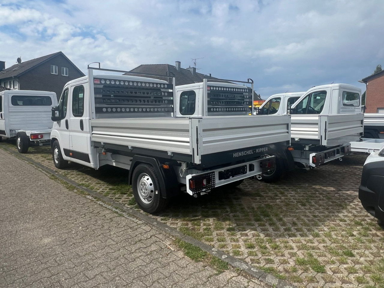 Opel Movano DoKa Kipper-Pritsche- L3H2 3,5t Edition Vermietung möglich - Van jungkit, Van kombi: gambar 4 Opel Movano DoKa Kipper-Pritsche- L3H2 3,5t Edition Vermietung möglich - Van jungkit, Van kombi: gambar 4