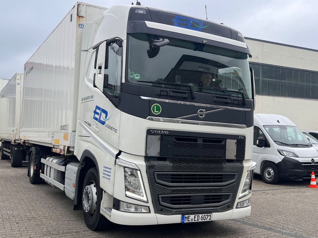 Volvo FH 500 BDF Komplete-zug Vermietung-Rental - Peralatan lainnya: gambar 2 Volvo FH 500 BDF Komplete-zug Vermietung-Rental - Peralatan lainnya: gambar 2