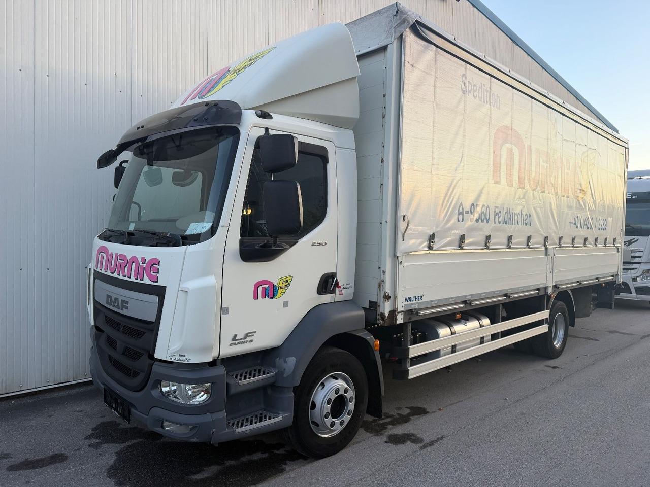 DAF LF 250 16T/LBW €6 - Truk dengan terpal samping: gambar 1 DAF LF 250 16T/LBW €6 - Truk dengan terpal samping: gambar 1