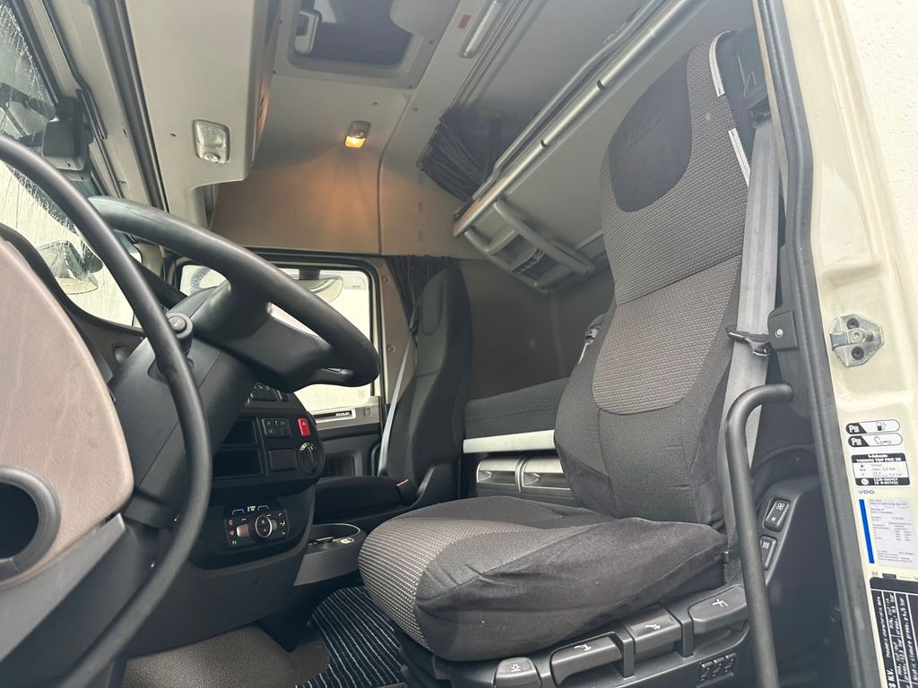 DAF XF 460 SpaceCab Retarder TÜV neu DAF XF 460 SpaceCab Retarder - Pengangkut kontainer/ Container truck: gambar 5 DAF XF 460 SpaceCab Retarder TÜV neu DAF XF 460 SpaceCab Retarder - Pengangkut kontainer/ Container truck: gambar 5