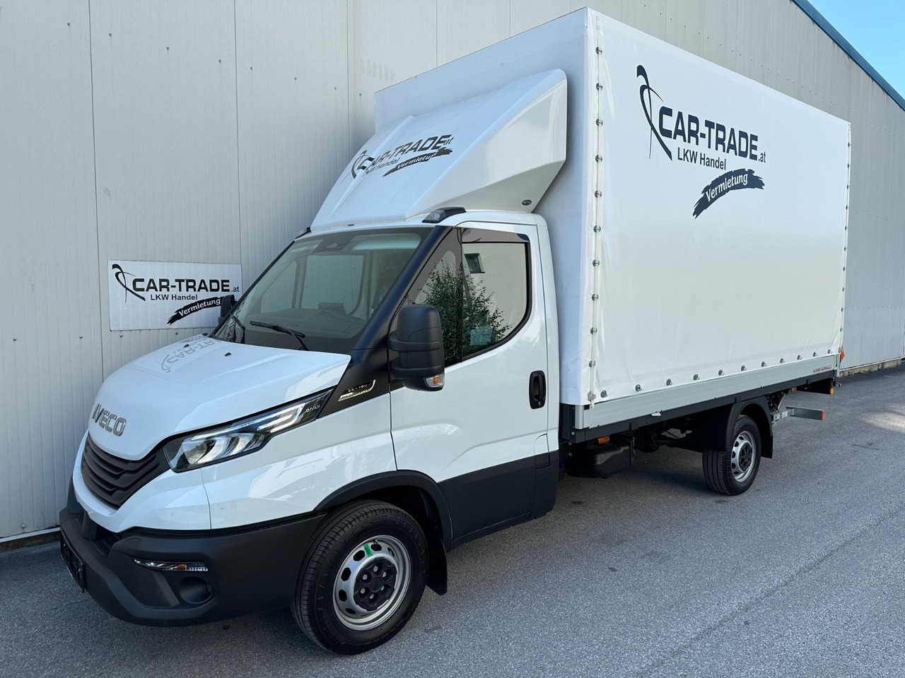 Iveco Daily 35S16 3,0HPI 8g HiMatic LBW Mod 2025 Iveco Daily 35S16 3,0HPI 8g HiMatic LBW Mod 2025 - Van dengan terpal samping: gambar 1 Iveco Daily 35S16 3,0HPI 8g HiMatic LBW Mod 2025 Iveco Daily 35S16 3,0HPI 8g HiMatic LBW Mod 2025 - Van dengan terpal samping: gambar 1